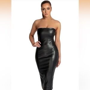Elegant Black Strapless Dress